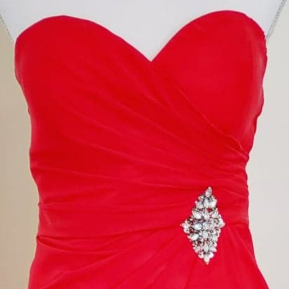 Stunning Cherry RED chiffon strapless evening Gown size 10. Beautiful Dress 👗. - Picture 5 of 17